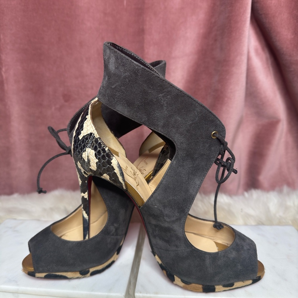 CHRISTIAN LOUBOUTIN NIB CAMPANIA TAUPE SUEDE PYTHON HEEL PUMPS 38 - Picture 3 of 12
